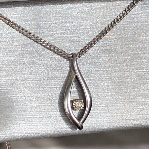 Michael Hill Genuine Diamond Pendant 925 Sterling Silver Necklace - Picture 8 of 9